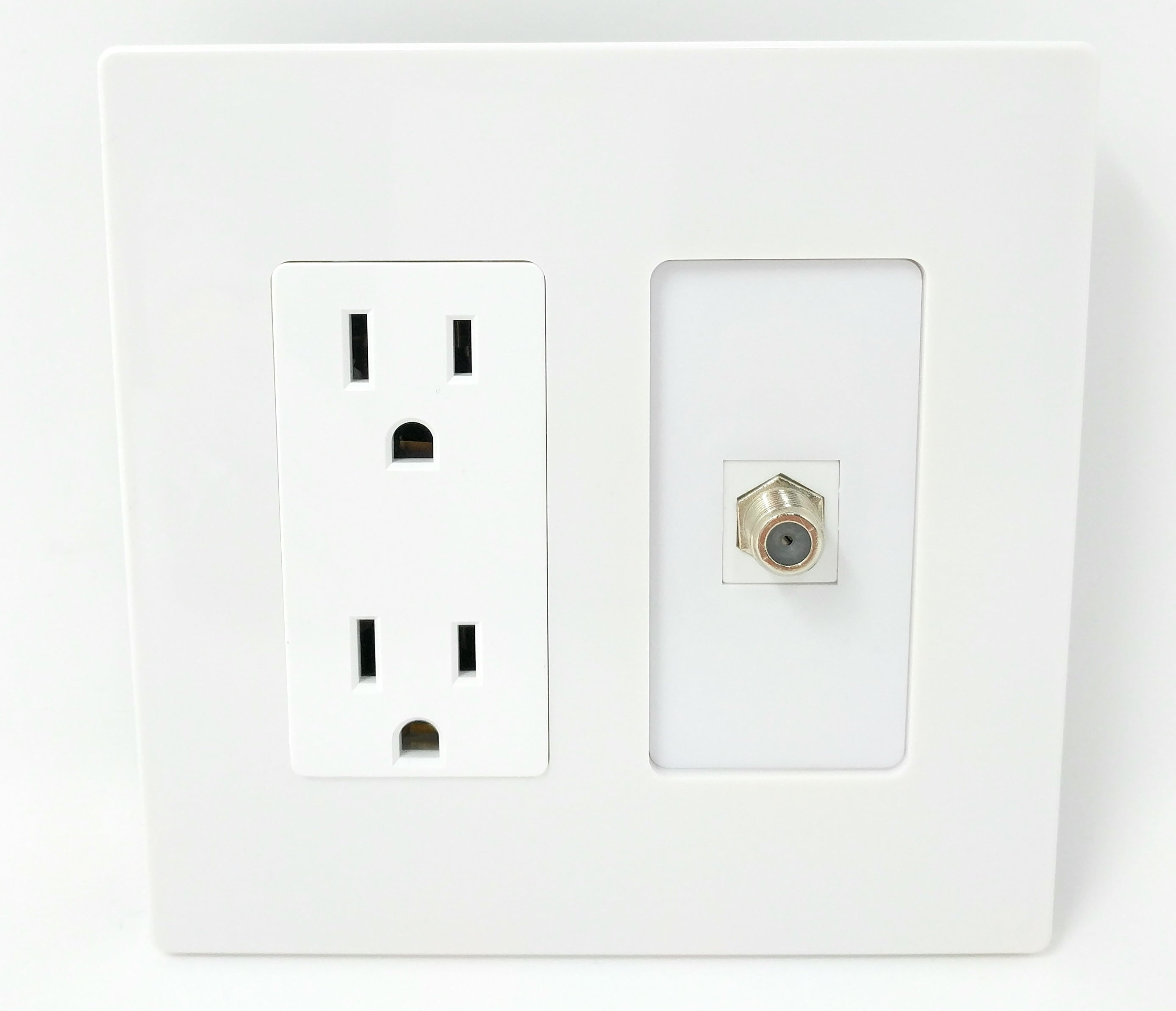 RiteAV - 15 Amp presa di corrente 1 porta HDMI 1 porta 3,5 mm 1